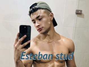 Esteban_stud