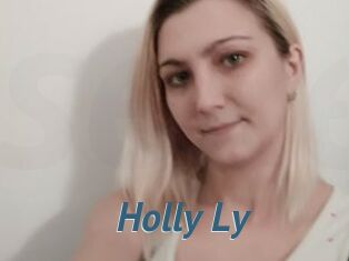 Holly_Ly