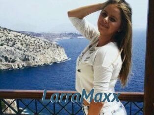 LarraMaxx