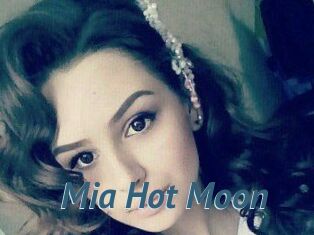 Mia_Hot_Moon