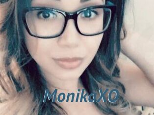 MonikaXO