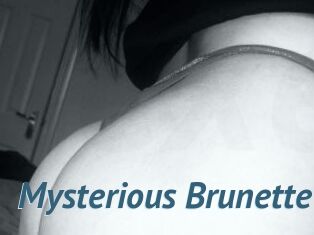 Mysterious_Brunette