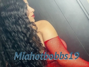 Miahotbobbs19