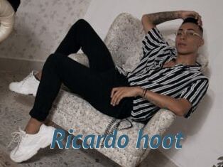 Ricardo_hoot